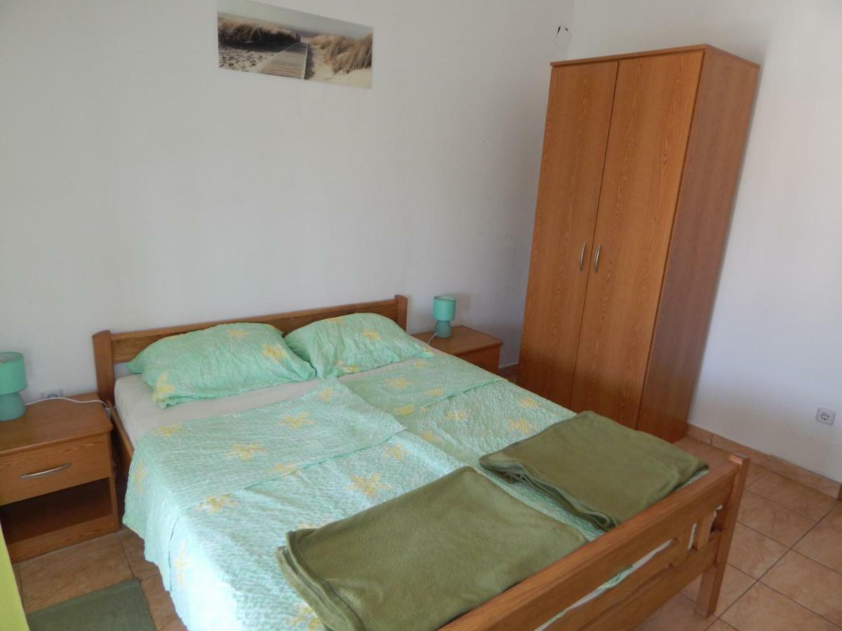 Apartmani נין מראה חיצוני תמונה